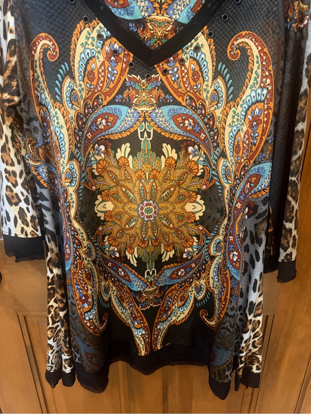 V-Neck Multicolor Paisley & Leopard Print Tunic Top - Black Base - Picture 4 of 5
